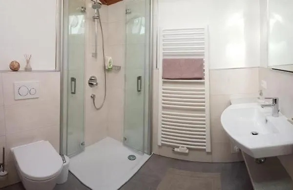 Ferienwohnung Mit Terrasse Und Bergblick شنآيزلرويت شقة